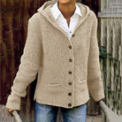 Damen Strickjacke mit Kapuze, beige, Knopfleiste, lässiger Stil. Perfekt für Herbstmode, gemütlich und stilvoll. Ideal für Freizeitoutfits.