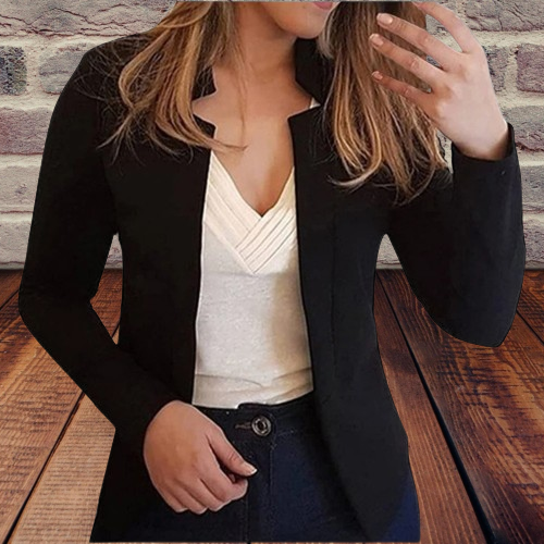 Damenblazer in Schwarz, elegant und modern, ideal für Business- und Freizeitoutfits. Perfekt kombinierbar mit Jeans und weißem Top.