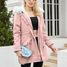 Damen Winterjacke rosa mit Kapuze, Kunstfellbesatz, modisch, warm, ideal für kalte Tage, stilvoller Look, Outdoor-Bekleidung, trendy.