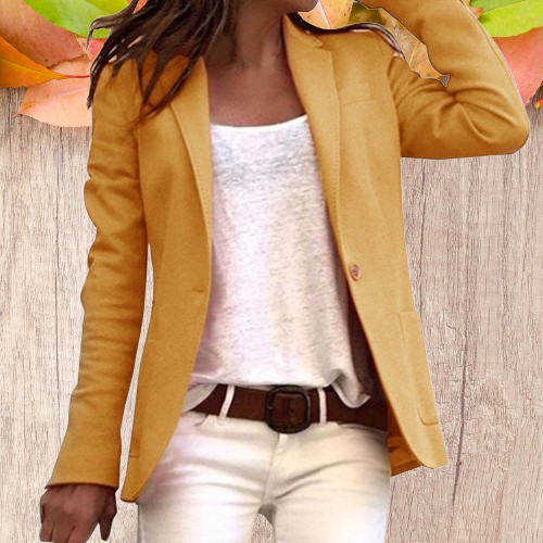 Damenblazer in Khaki, elegant und vielseitig, ideal für Business und Freizeit. Perfekt kombinierbar mit weißem Top und Hose. Modetrend 2023.